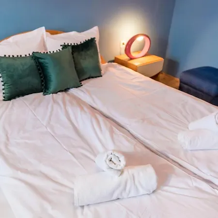 Private In The Centre 아파트 *