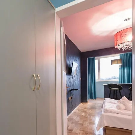 Private In The Centre 아파트 *