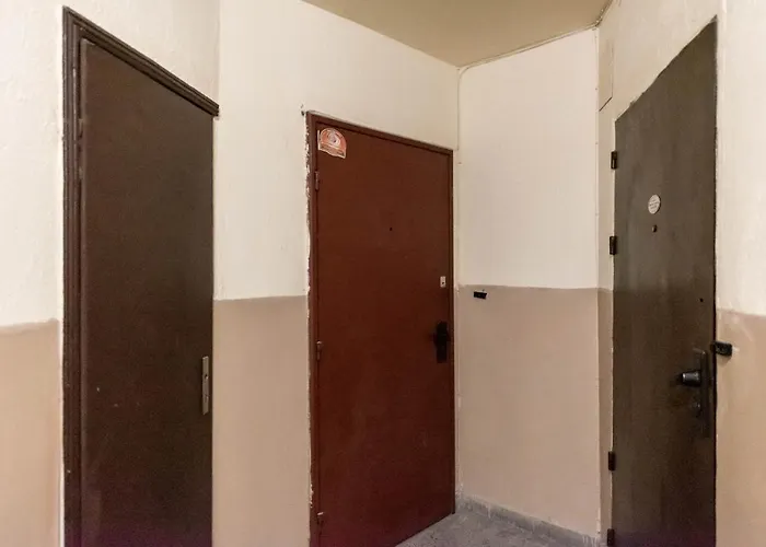 Private In The Centre *