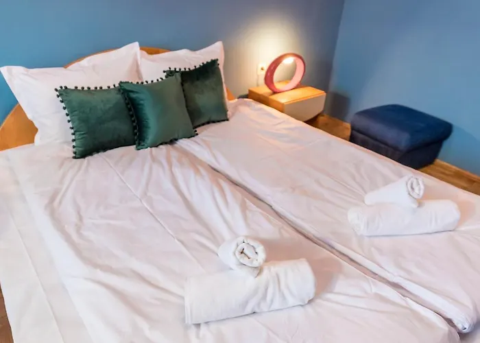 Private In The Centre Apartment *