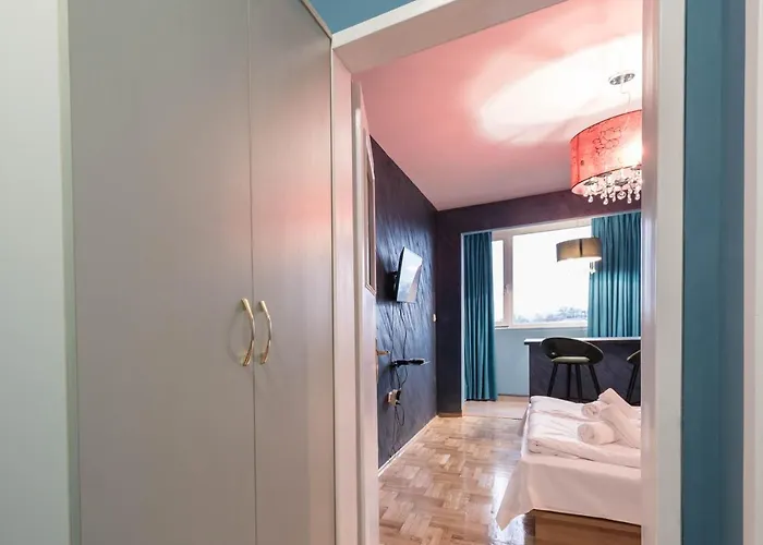 Private In The Centre Apartment *